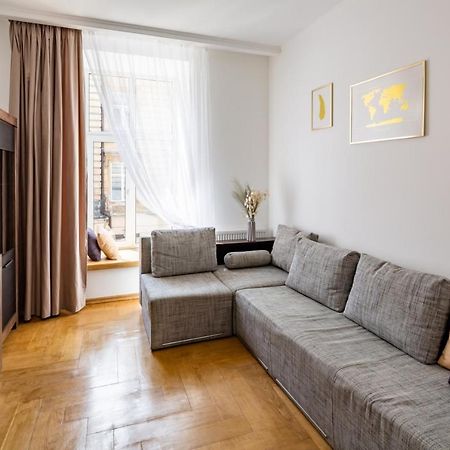Three Bedroom Apartment On Rynok Square Leopoli Esterno foto